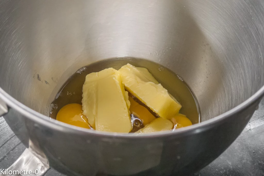 Gâteau du matin à la farine de lupin et à la farine de petit épeautre et au chocolat noir - Étape 1