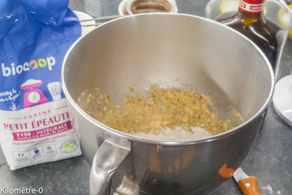 Gâteau fondant aux abricots, amandes et amaretto - Étape 5