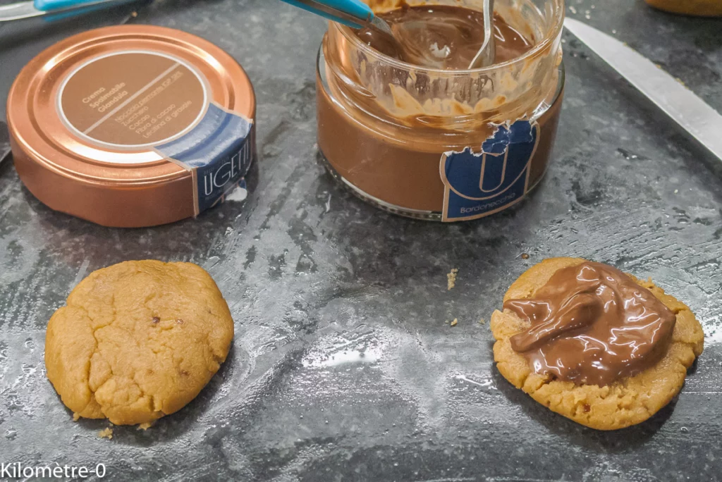 Cookies fourrés à la pâte au chocolat et noisettes - Étape 6