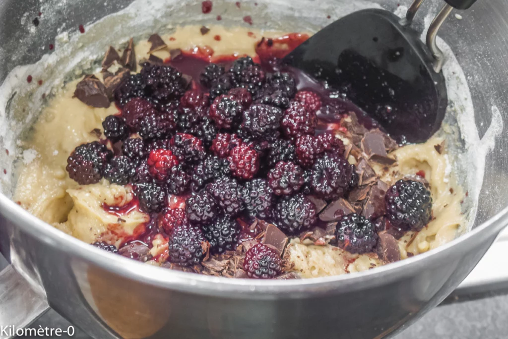 Gâteau du matin aux mûres et au chocolat - Étape 7