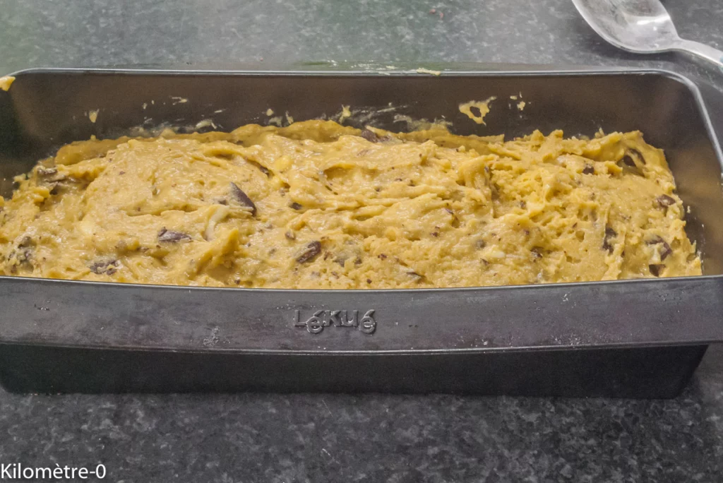 Gâteau du matin à la farine de lupin, à la farine de blé ancien et aux palets de chocolat - Étape 6