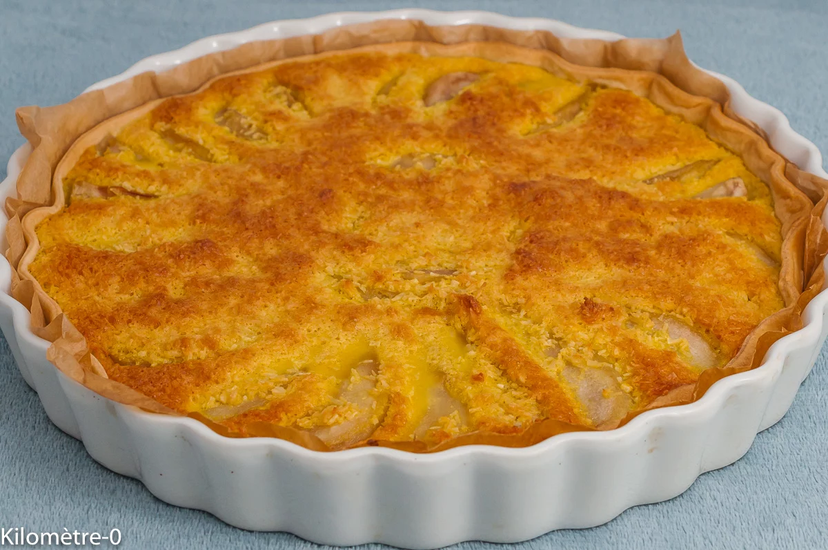 Photo de recette de tarte aux poires, tarte, noix de coco, fruits, automne, hiver, facile, gourmand, fruits d'hiver, Kilomètre-0, blog de cuisine réalisée à partir de produits de saison et issus de circuits courts