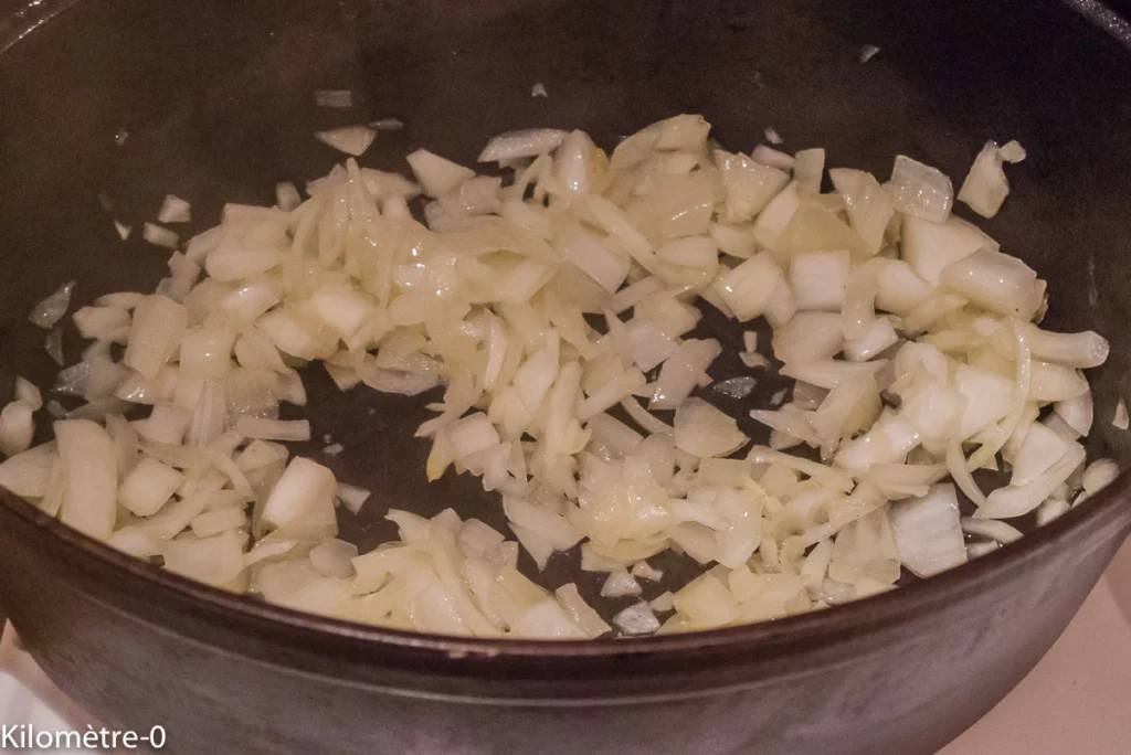 Poulet mijoté à la sauce au curry et crème de coco - Étape 2