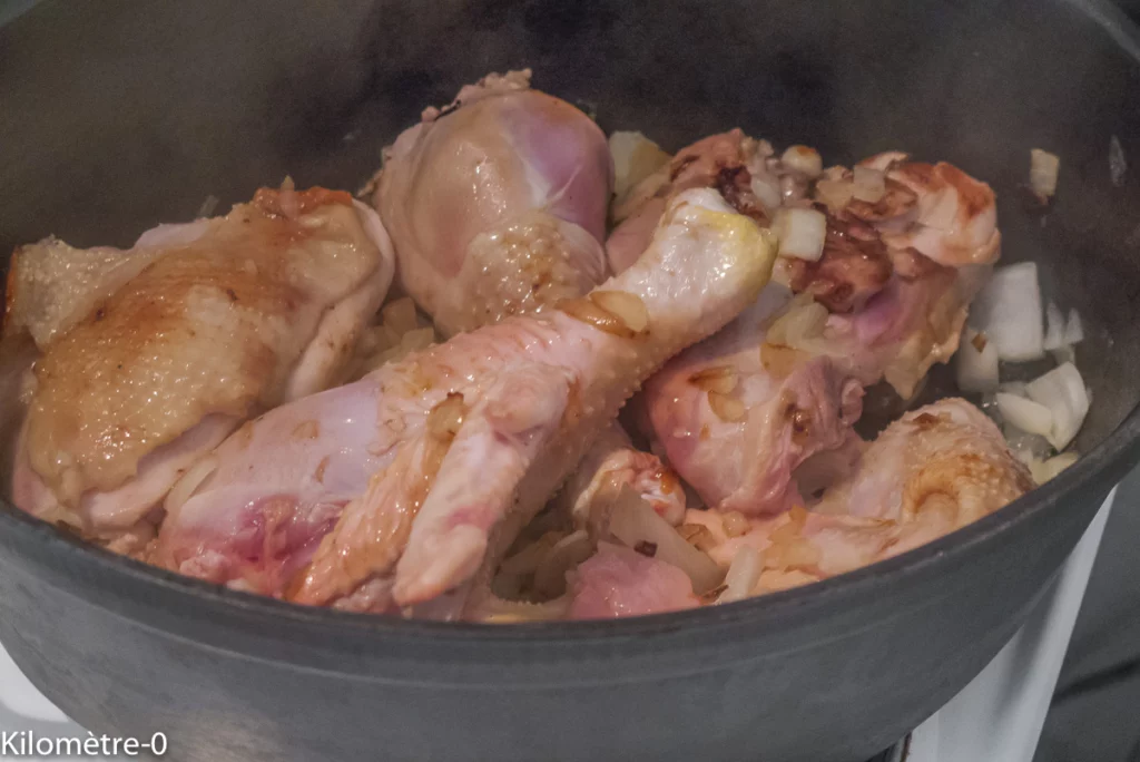 Poulet mijoté à la sauce au curry et crème de coco - Étape 3