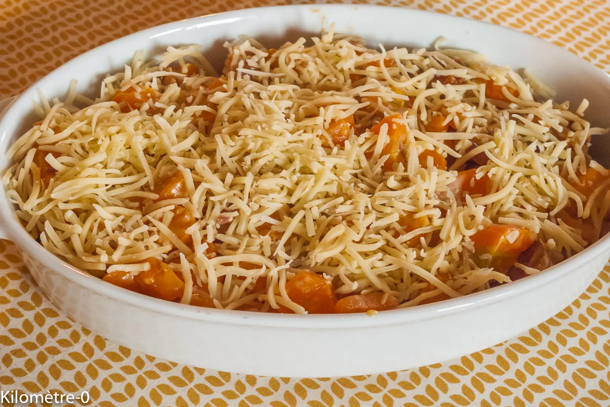 Photo de recette de gratin,carottes, légumes, fromage, cancoillote, emmental, chorizo, facile, automne, hiver, Kilomètre-0, blog de cuisine réalisée à partir de produits de saison et issus de circuits courts
