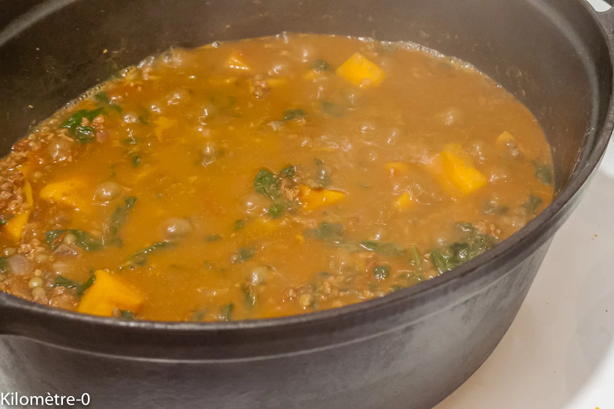 Photo de recette de mijoté , plat unique, lentilles, légumineuses, épinards , légumes, automne, hiver, patates douces, facile, économique, bio,Kilomètre-0, blog de cuisine réalisée à partir de produits de saison et issus de circuits courts