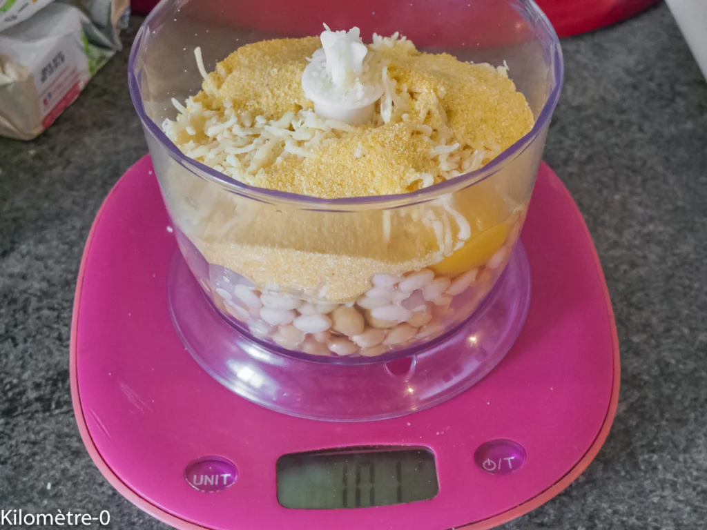 Boulettes de pois chiches et haricots blancs à la polenta et au fromage - Étape 3