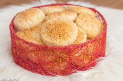 Photo de recette de biscuits, Noël, goûter, petits gâteaux, facile, coco, diamants à la noix de coco, gâteaux diamants, facile, bio, rapide, Kilomètre-0, blog de cuisine réalisée à partir de produits de saison et issus de circuits courts