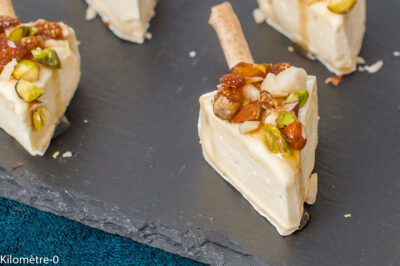 Photo de recette de Noël, apéro, sapin, sapins,  brie, camembert, fromage,  fruits secs, amandes, noix, rapide, végétarien, végé, Kilomètre-0, blog de cuisine réalisée à partir de produits de saison et issus de circuits courts