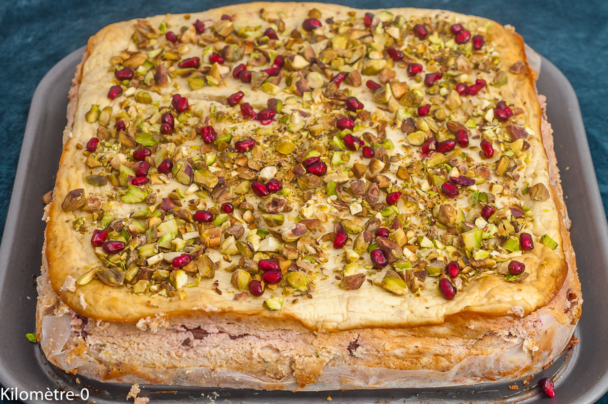 Photo de recette de cheesecake, facile, yaourt grec, dessert fromager,  gâteau, dessert, griottes, cerises, fruits rouges,  pistaches, gourmand, Kilomètre-0, blog de cuisine réalisée à partir de produits de saison et issus de circuits courts