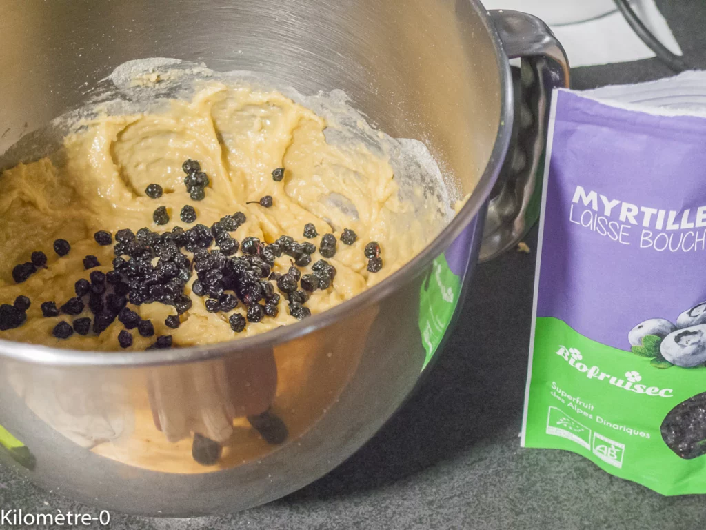 Gâteau du matin à la farine d&rsquo;amandes et de petit épeautre et aux myrtilles séchées - Étape 4