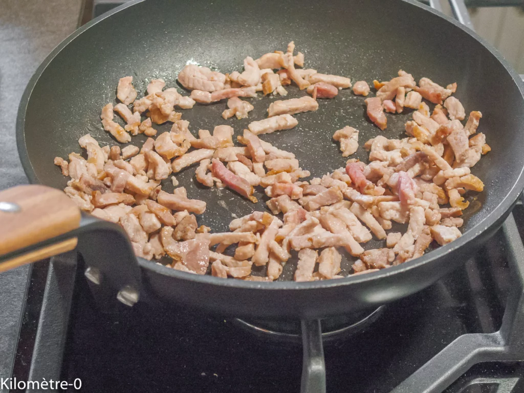 Salade d&rsquo;endives aux lardons, avocat, pomme et comté - Étape 1