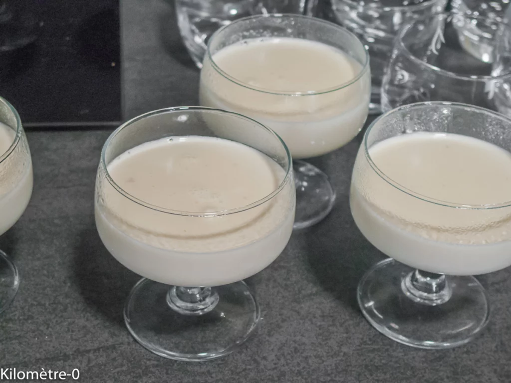 Panna cotta au coulis de mangue - Étape 4