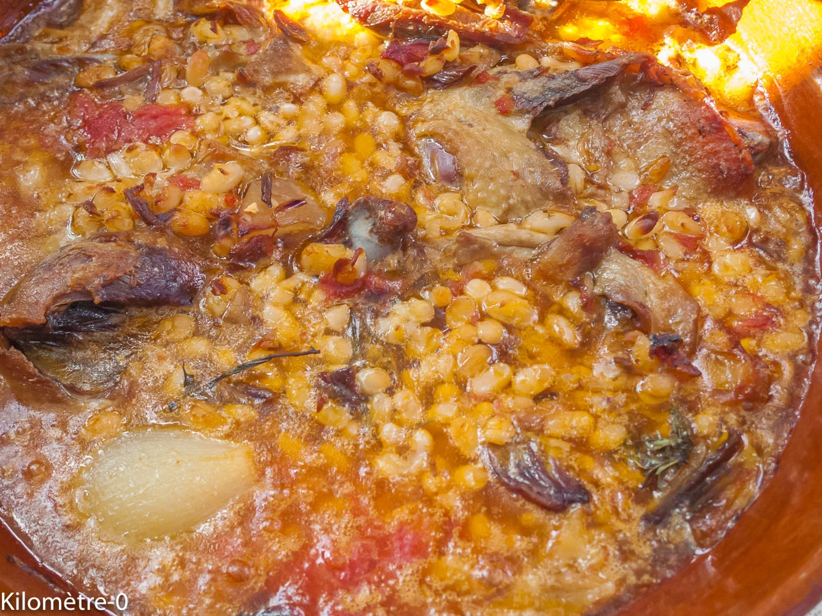 Photo de recette de, meilleur cassoulet, cassoulet, Toulouse, cassoulet toulousain, légumineuses, haricots blancs, confit de canard, saucisses, saucisse de canard, mijoté, recette traditionnelle, Pierre Perret, facile, recette de terroir, Kilomètre-0, blog de cuisine réalisée à partir de produits de saison et issus de circuits courts