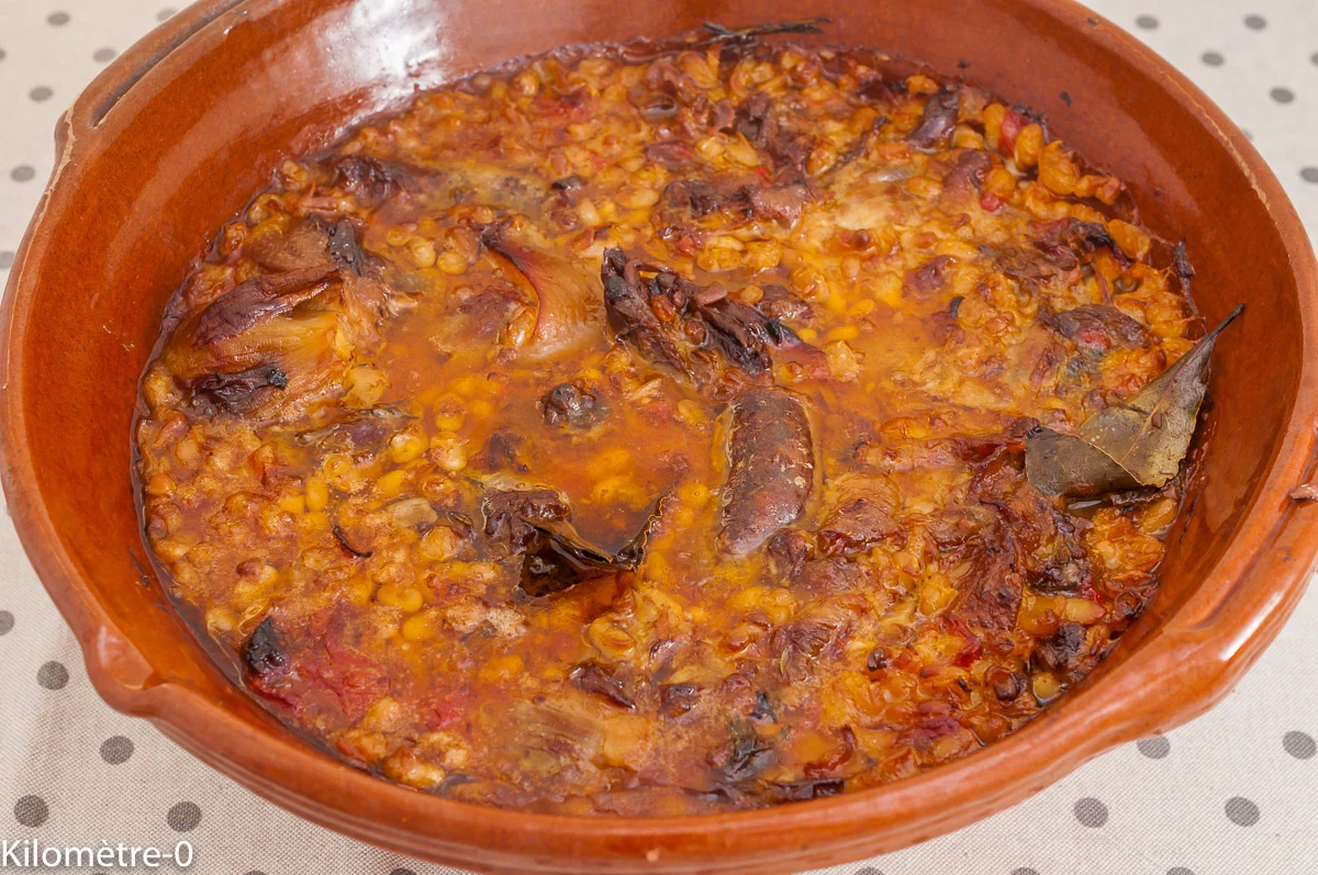 Photo de recette de, meilleur cassoulet, cassoulet, Toulouse, cassoulet toulousain, légumineuses, haricots blancs, confit de canard, saucisses, saucisse de canard, mijoté, recette traditionnelle, Pierre Perret, facile, recette de terroir, Kilomètre-0, blog de cuisine réalisée à partir de produits de saison et issus de circuits courts