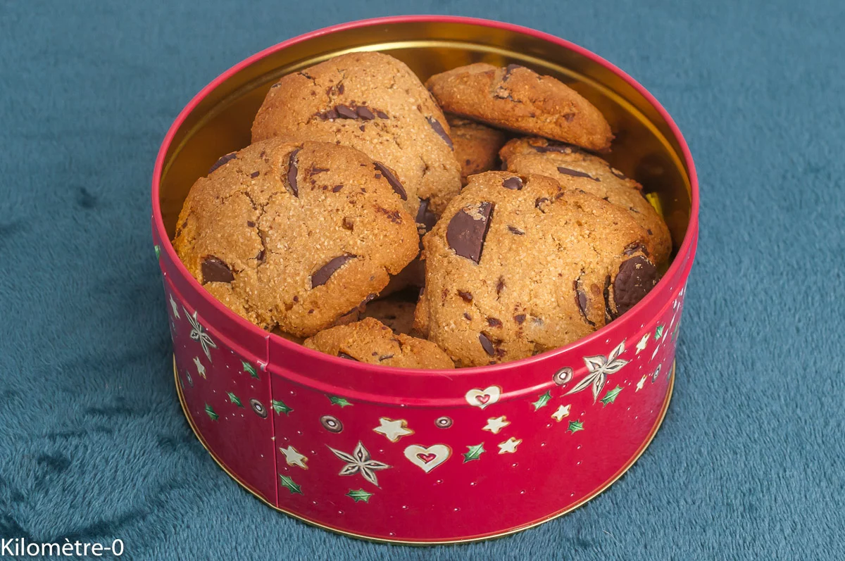 Photo de recette de cookie, gâteaux secs, biscuits, facile, rapide, bio, sain, farine de blé, farine de noix de coco , palets de chocolat, matin, goûter, Kilomètre-0, blog de cuisine réalisée à partir de produits de saison et issus de circuits courts