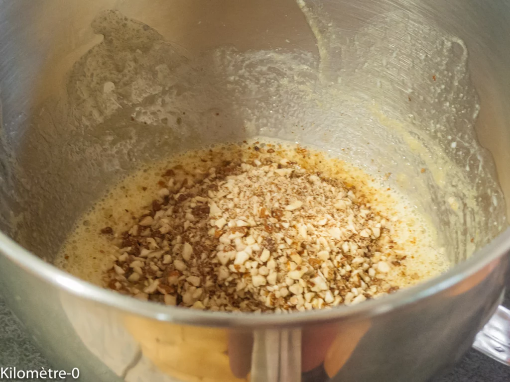 Gâteau du matin aux amandes, deux farines (petit épeautre et pois chiche) et cranberries - Étape 3