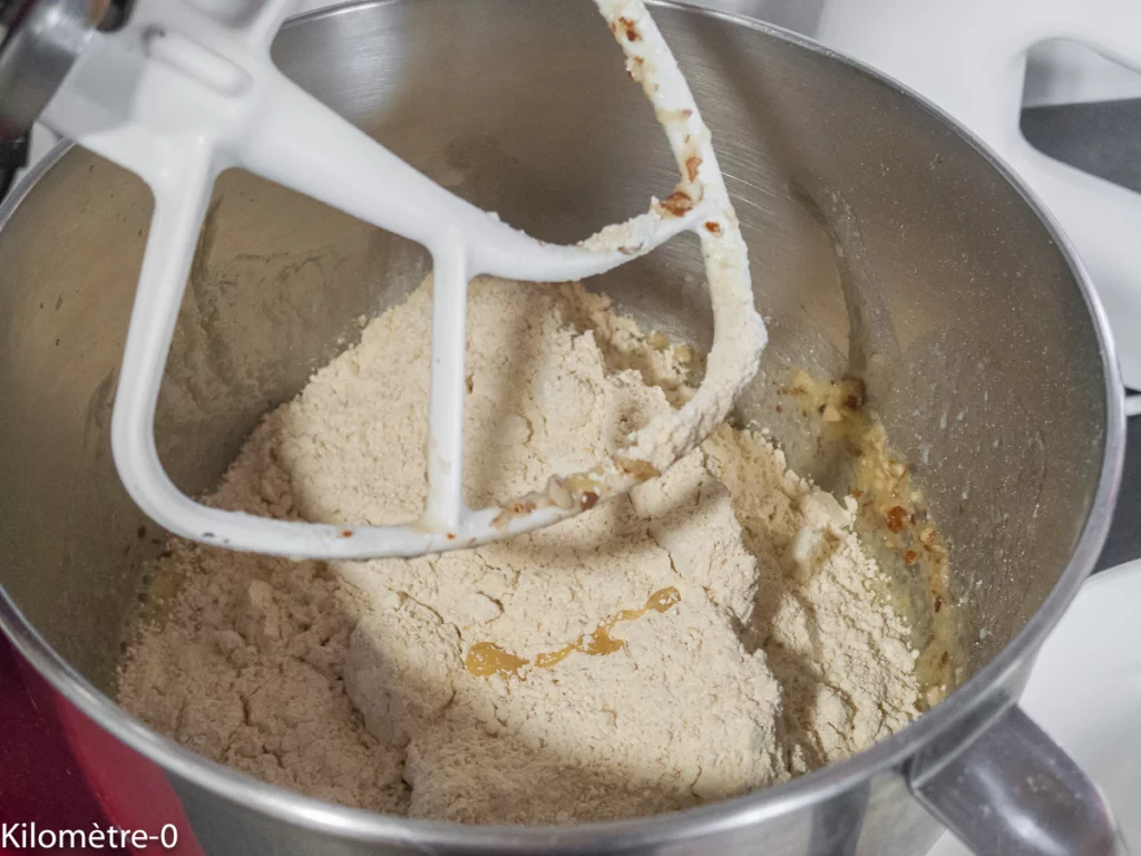 Gâteau du matin aux amandes, deux farines (petit épeautre et pois chiche) et cranberries - Étape 4