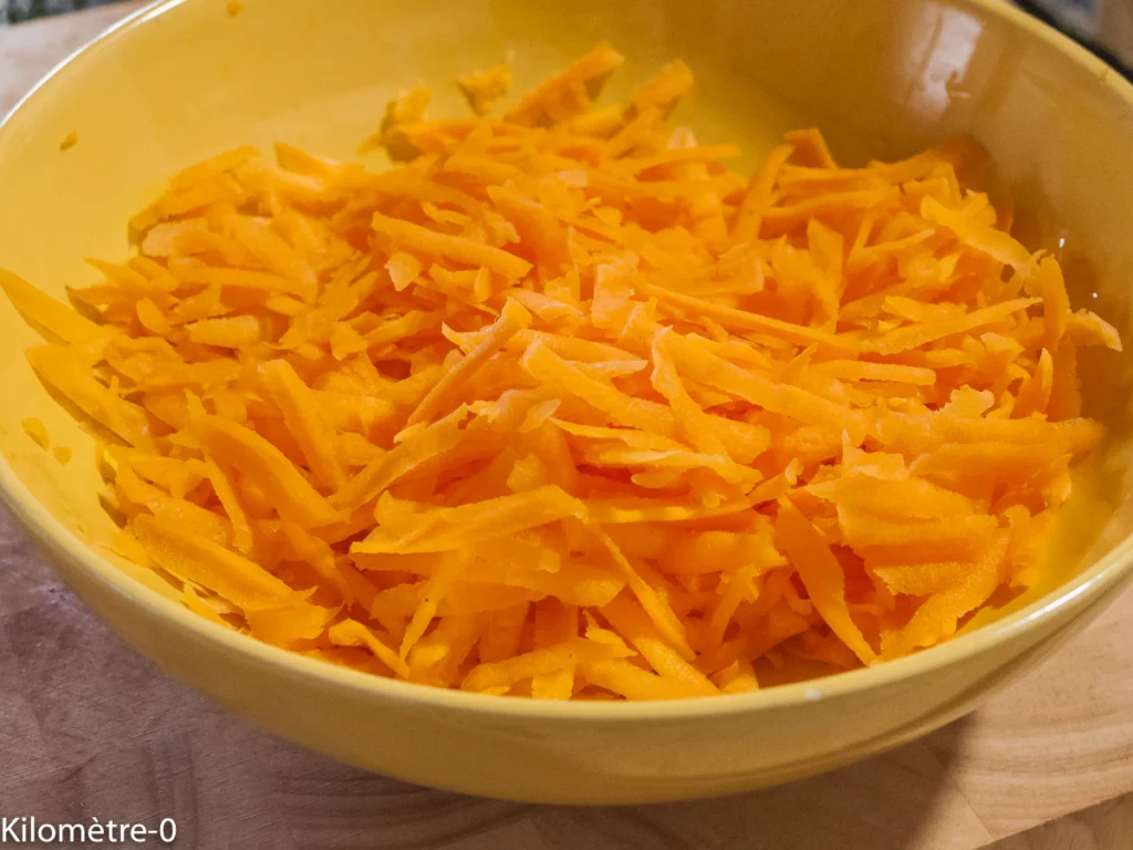 Salade de chou, carottes, ananas et cranberries - Étape 3