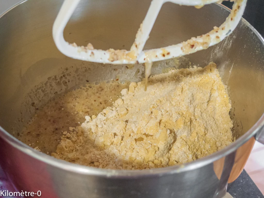 Gâteau du matin aux amandes, deux farines (petit épeautre et lupin) et bananes - Étape 4