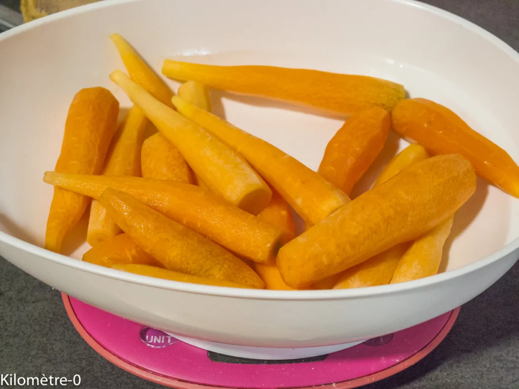 Gâteau de carottes aux orties et aux noisettes - Étape 1