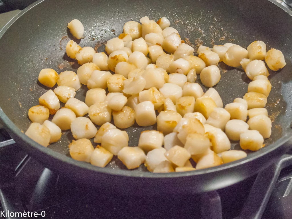 Salade de pâtes aux betteraves, radis roses, noix de pétoncles et crevettes - Étape 3