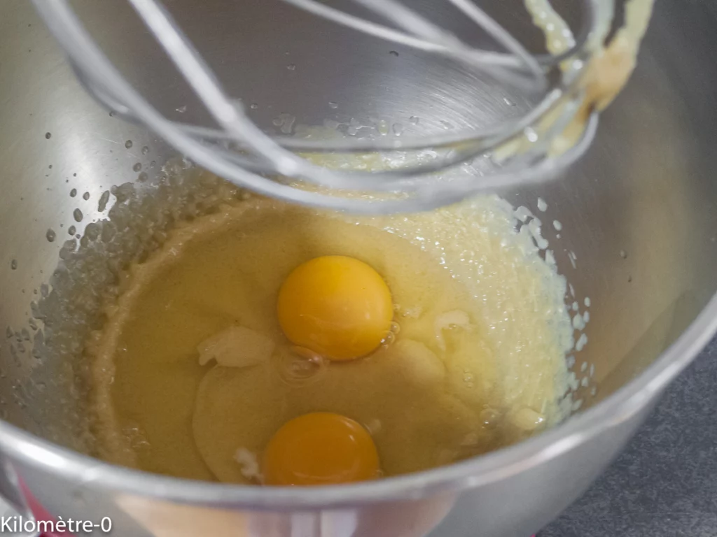 Gâteau moelleux aux amandes et à la mangue - Étape 3