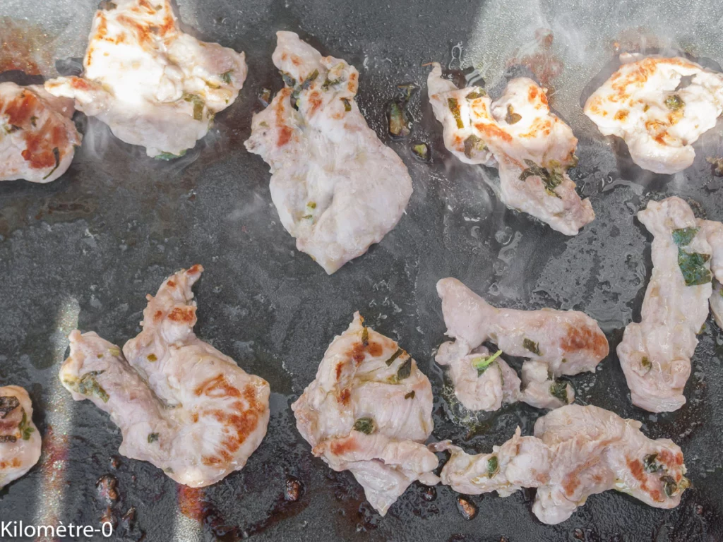 Brochettes de porc type souvlaki, frites de pommes de terre au four - Étape 4