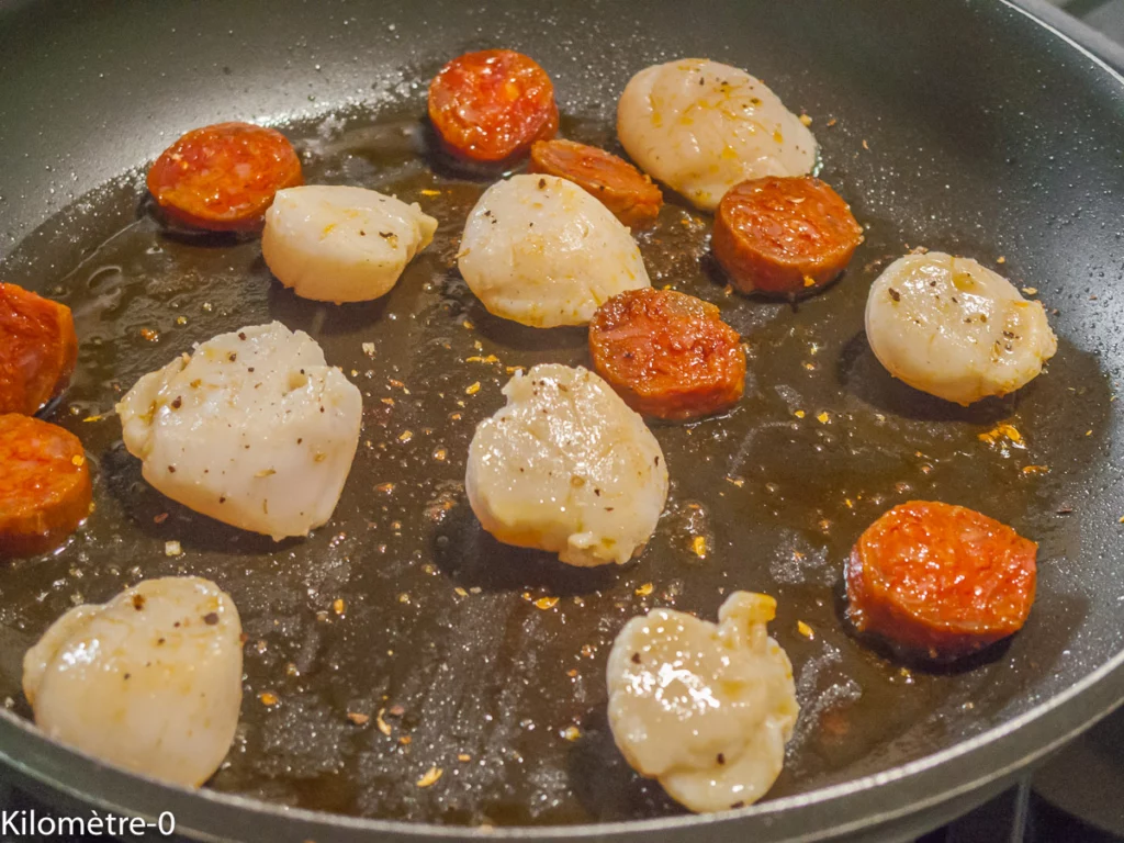 Brochettes de saint jacques au chorizo, légumes primeurs en cocotte - Étape 5