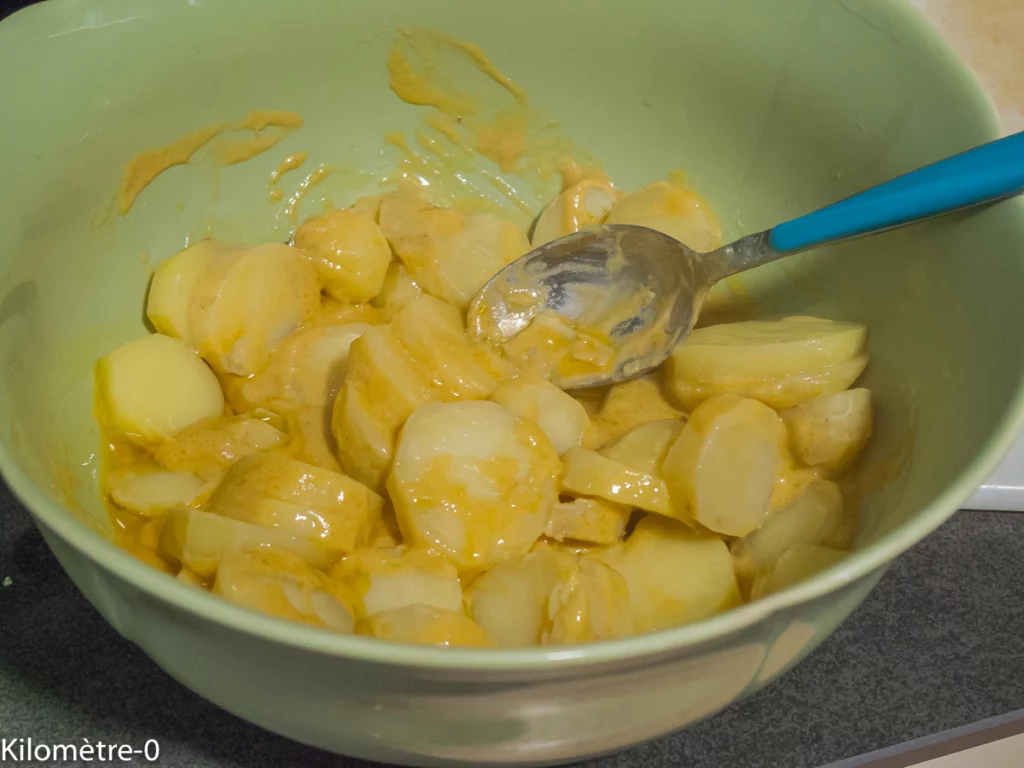 Salade de betteraves aux petits pois, pommes de terre nouvelles, oeufs, haricots rouges et ciboulette - Étape 6
