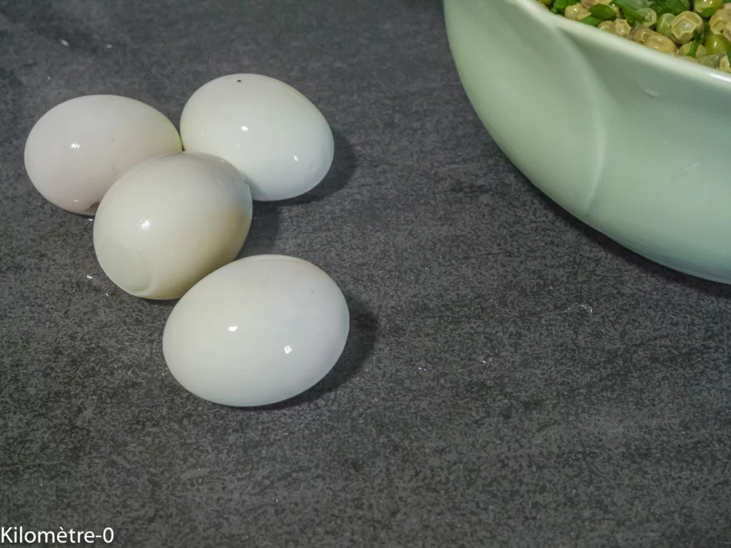 Salade de betteraves aux petits pois, pommes de terre nouvelles, oeufs, haricots rouges et ciboulette - Étape 9