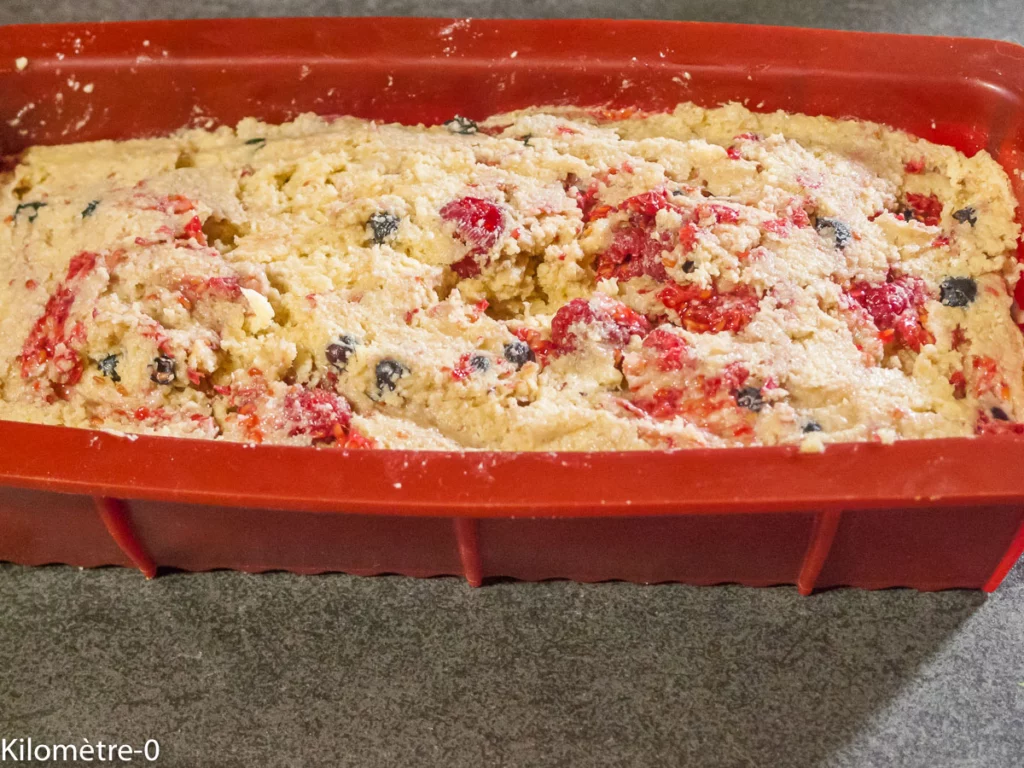 Gâteau du matin aux farines de petit épeautre, noix de coco et fruits rouges - Étape 5