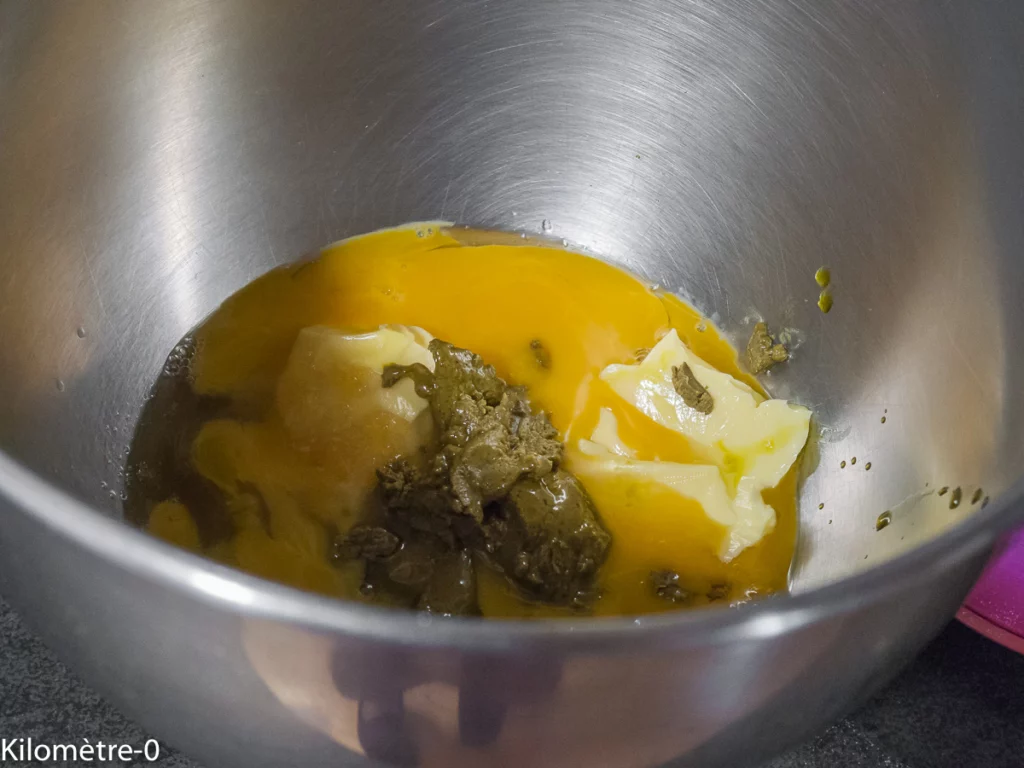 Gâteau du matin aux framboises et pistaches - Étape 1