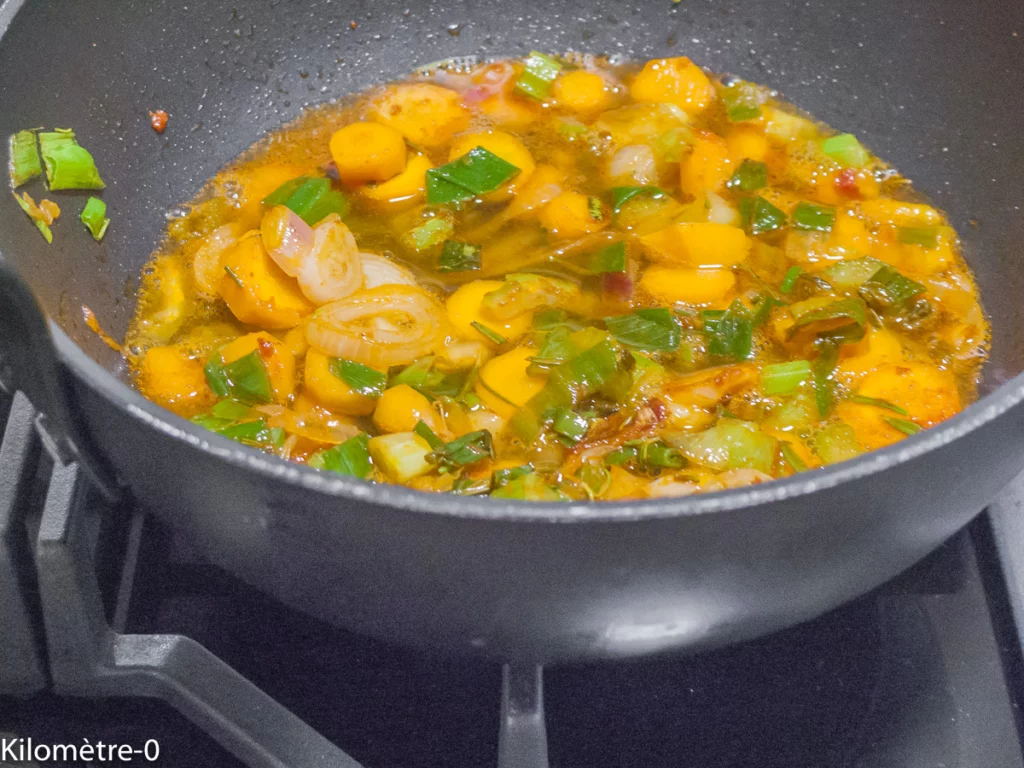 Soupe italienne aux haricots blancs, légumes, olives, amandes et crostini - Étape 5