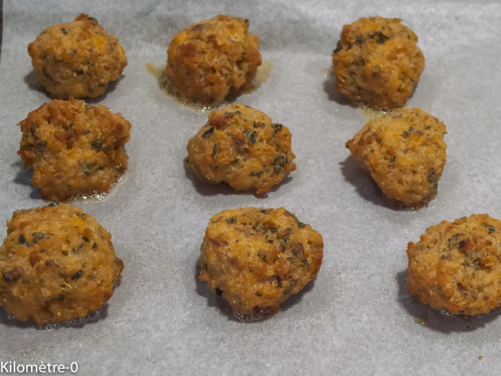 Boulettes de saumon, crème aux crevettes et oignons nouveaux - Étape 12