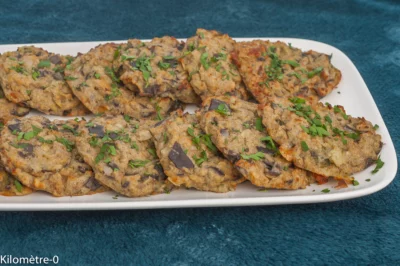 Photo de recette, italienne, boulettes, galettes, polpette , melanzane, aubergines, légumes, été, automne, vieux pain, pain rassis, économique, bio, facile, oeufs, Kilomètre-0, blog de cuisine réalisée à partir de produits de saison et issus de circuits courts