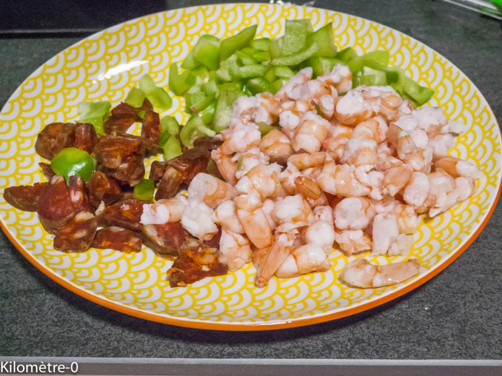 Cake salé au chorizo, crevettes et poivron vert - Étape 1