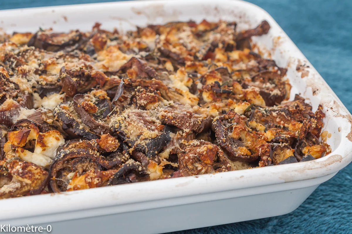 Photo de recette de moussaka, légère, gratin, aubergines, tomates, légumes, été, automne, feta, parmesan, origan, bio, facile, économique, Kilomètre-0, blog de cuisine réalisée à partir de produits de saison et issus de circuits courts