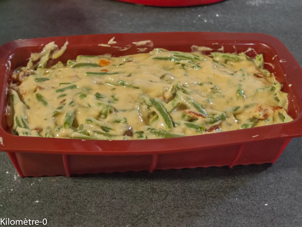 Cake salé au chorizo, haricots verts et olives - Étape 6