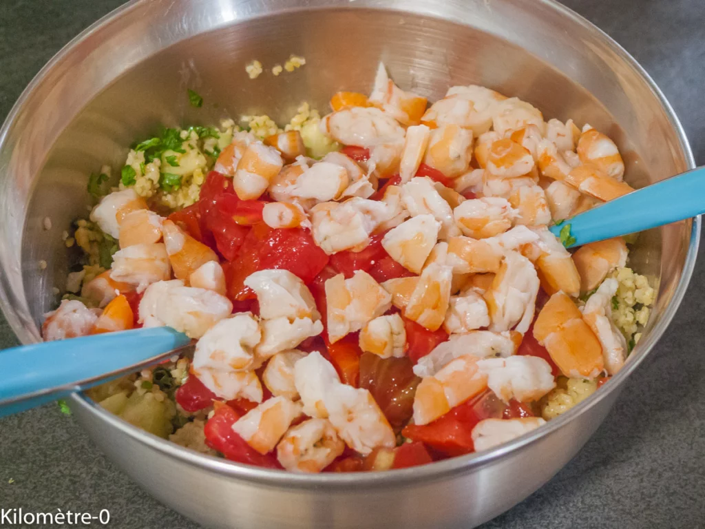 Salade de boulgour aux crevettes, tomates et concombre - Étape 6