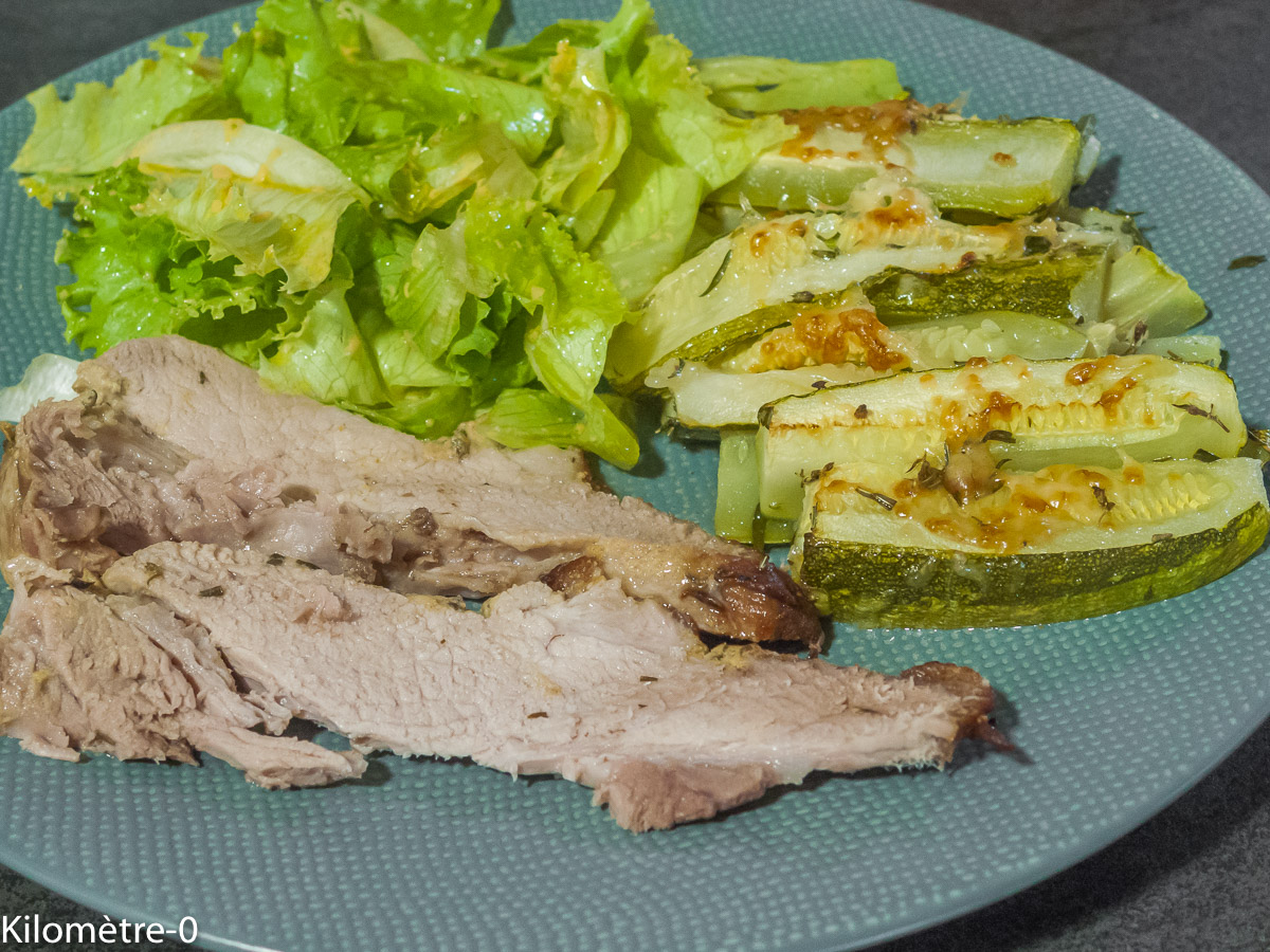 Photo de recette de viande, porc, cochon, travers de porc, spare ribs, grillade, moutarde, frites de courgettes, légumes, fromage, Kilomètre-0, blog de cuisine réalisée à partir de produits de saison et issus de circuits courts