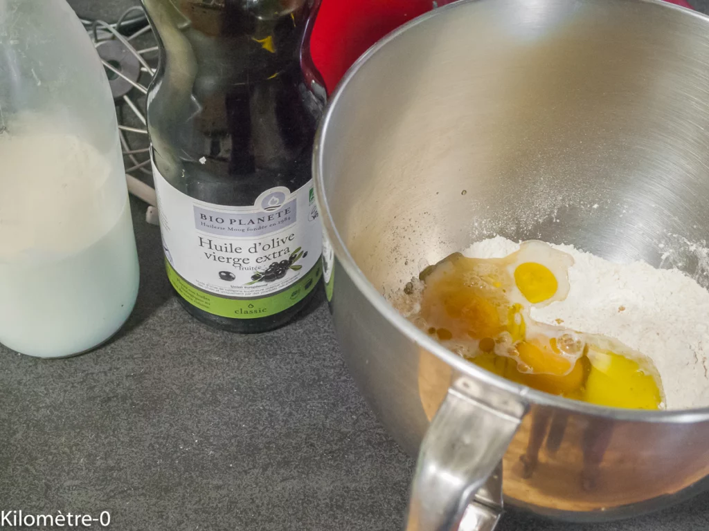 Gâteau fondant aux poires et à la liqueur de litchi - Étape 3