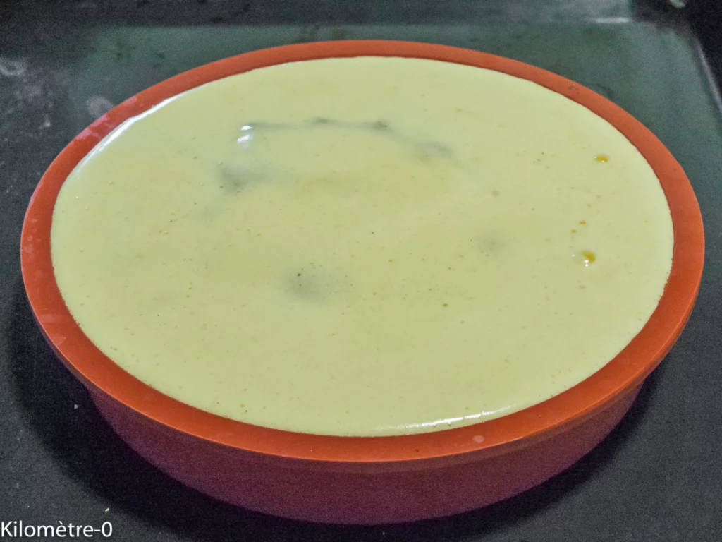 Gâteau fondant aux poires et à la liqueur de litchi - Étape 8