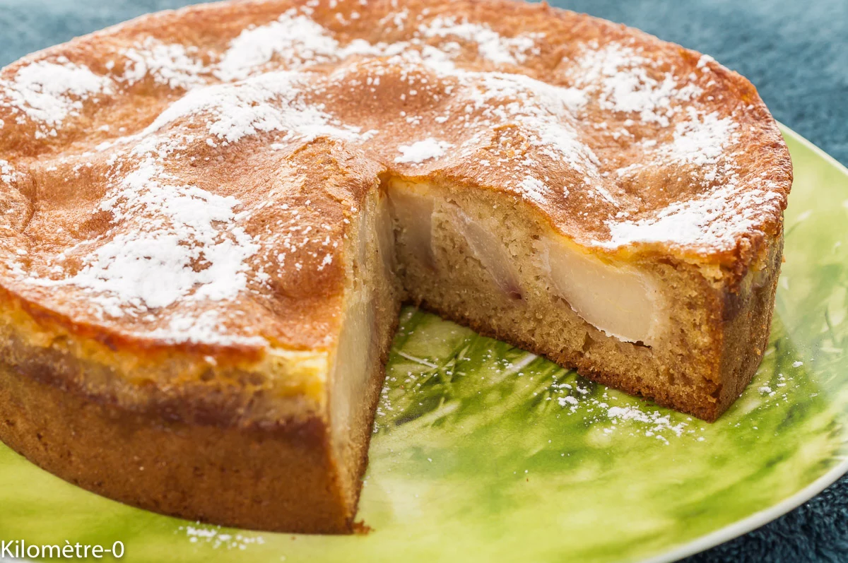 Photo de recette de gâteau, moelleux, fondant , dessert, fruits, été, automne, hiver, poires, liqueur de litchi, soho, facile, Kilomètre-0, blog de cuisine réalisée à partir de produits de saison et issus de circuits courts