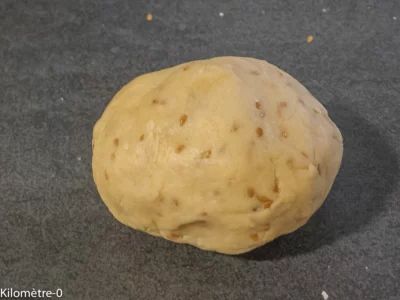 Photo de recette de pâte à tarte, maison, bio, salée, croustillante, très croustillante, facile, rapide, économique,  Kilomètre-0, blog de cuisine réalisée à partir de produits de saison et issus de circuits courts