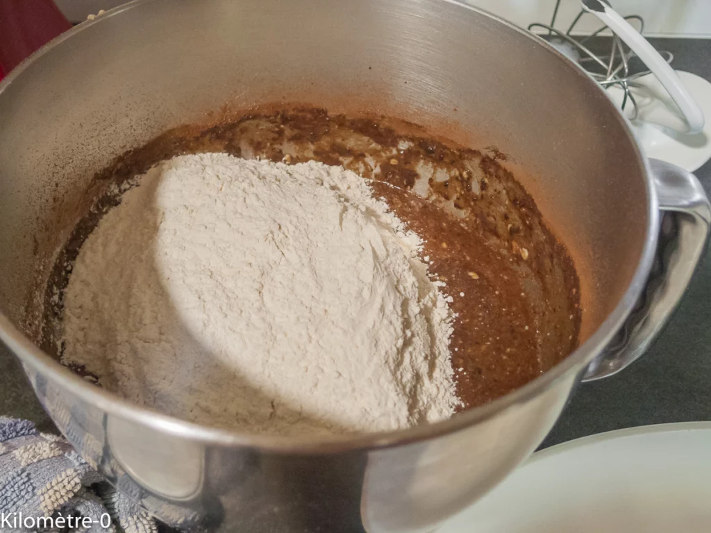 Gâteau du matin avec beaucoup de bananes et du cacao - Étape 6