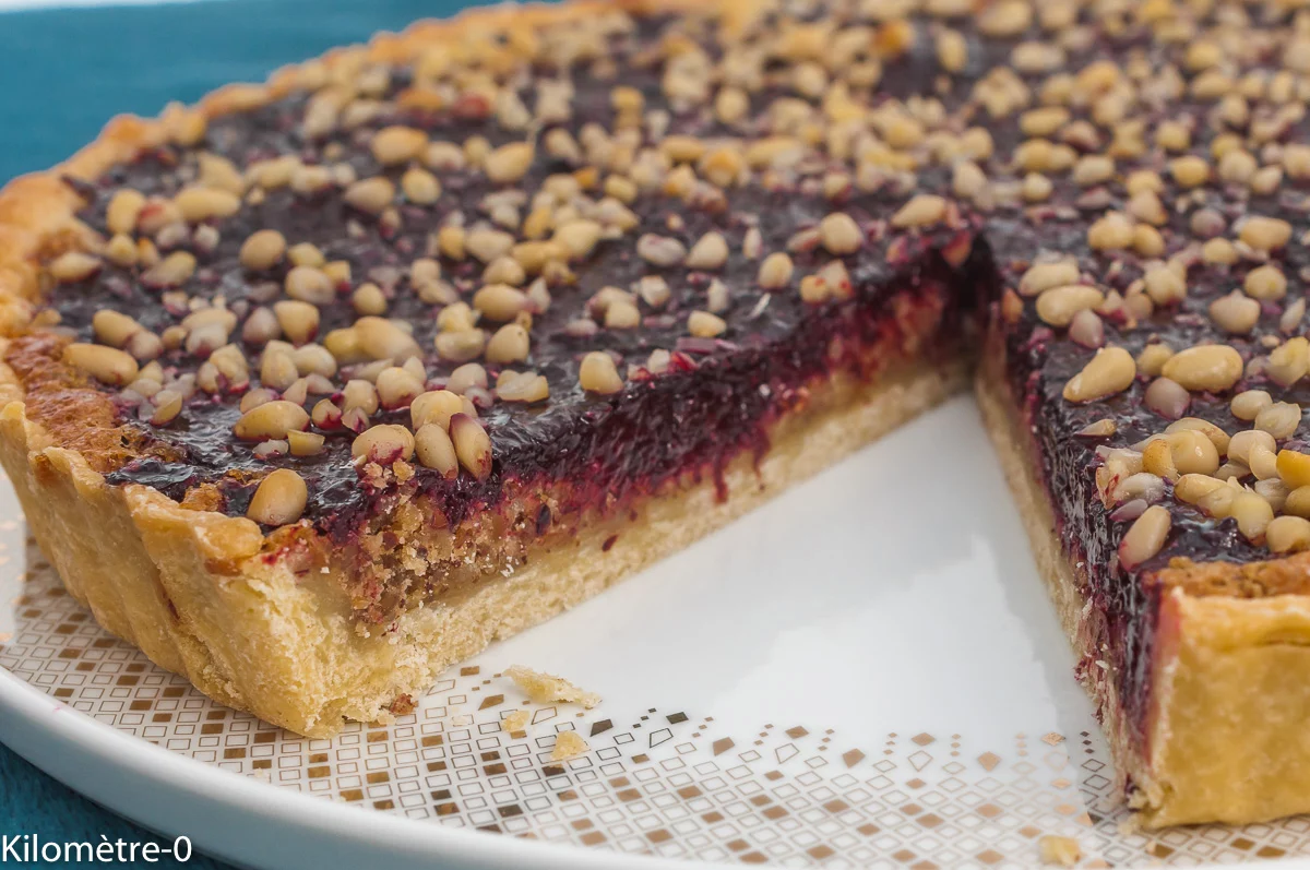 Tarte gourmande aux mûres et à la crème d&rsquo;amandes : étape 14 — Laissez-la bien refroidir avant de la découper et la…
