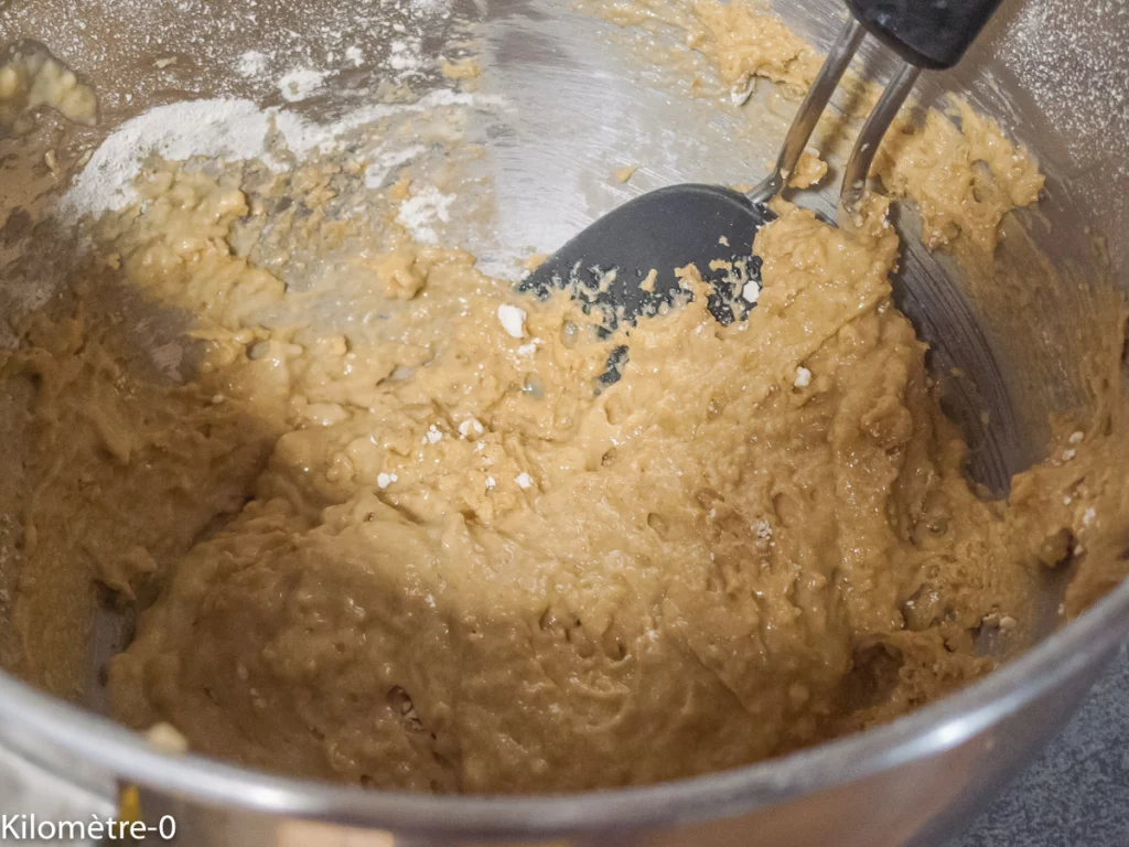 Cake salé aux farines de petit épeautre et de châtaignes, aux noix et au Beaufort - Étape 3