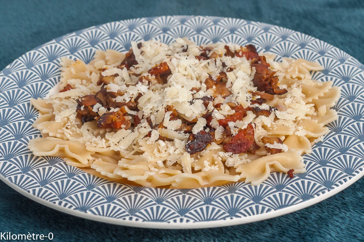 Photo de recette de plat, automne, facile, rapide, pâtes , champignons, cèpes, chorizo, parmesan, fromage, léger, bio, rapide, automne, Kilomètre-0, blog de cuisine réalisée à partir de produits de saison et issus de circuits courts