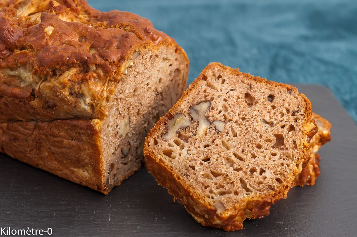 Photo de recette de, apéro, automne, facile, rapide, cake salé, cake, gâteau salé, farine de petit épeautre, farine de châtaignes, noix, fromage, Beaufort Kilomètre-0, blog de cuisine réalisée à partir de produits de saison et issus de circuits courts